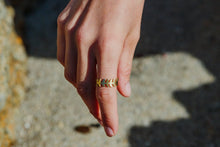 Load image into Gallery viewer, Solid Leaf Ring