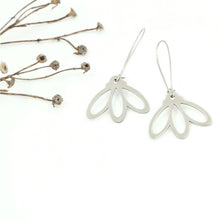 Load image into Gallery viewer, Petal Earrings
