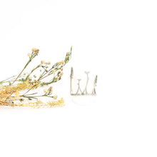 Load image into Gallery viewer, Field of Flowers Ring
