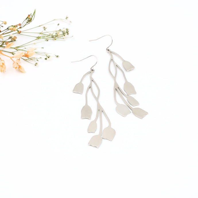 Wild grass dangles