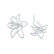 Load image into Gallery viewer, Madonna Lily Earrings
