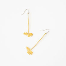 Load image into Gallery viewer, Solid Daisy Earrings
