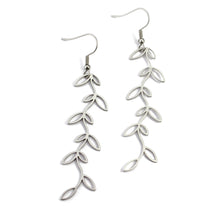 Load image into Gallery viewer, Straight Rank Earrings

