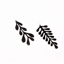 Load image into Gallery viewer, Small Seaweed Earrings
