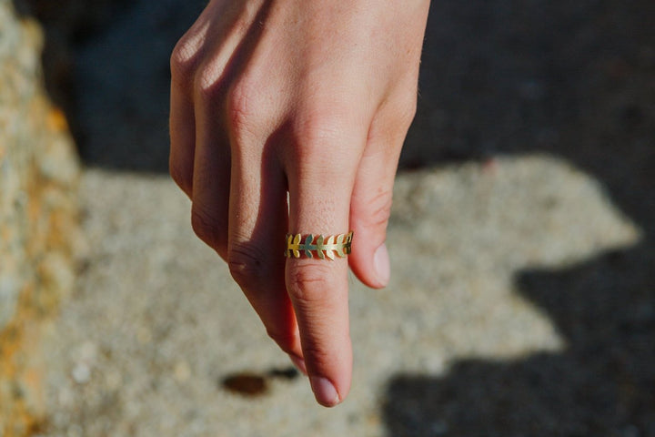 Solid Leaf Ring